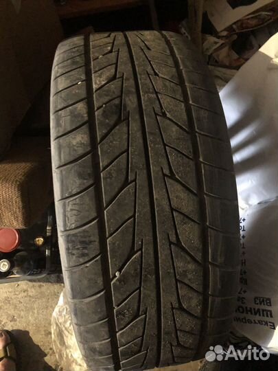 R20 Nitto NT555 Extreme ZR 245/35, PCD 5x114.3 DIA 52.5