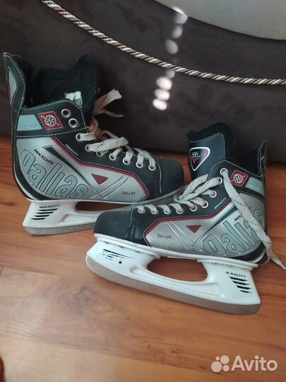 Коньки хоккейные