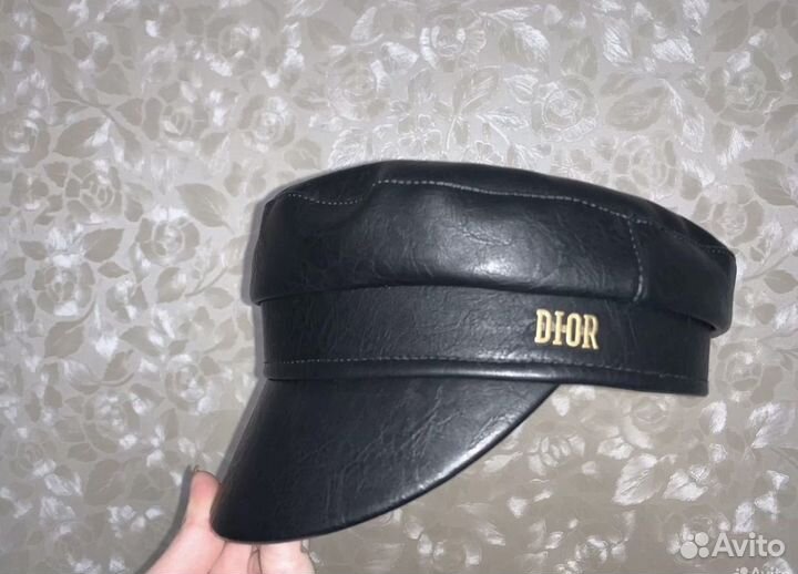 Берет женский кожаный