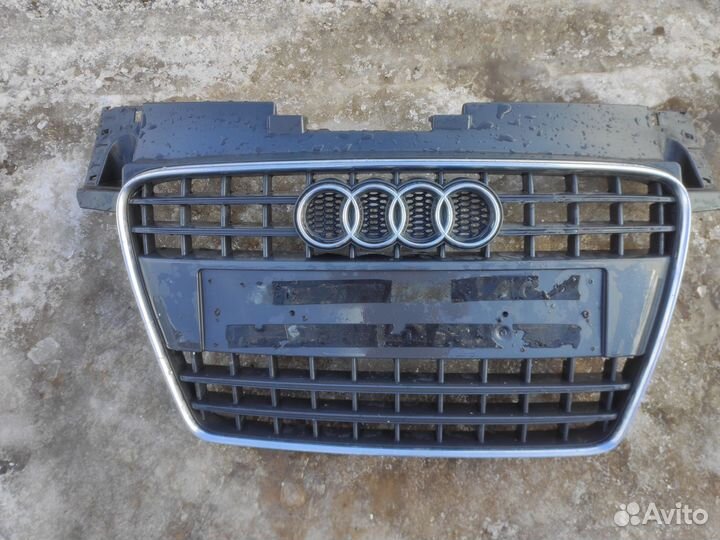 Решетка радиатора Audi tt 8j
