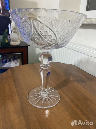 Хрустальная ваза