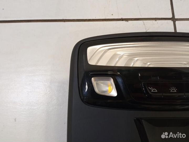 Плафон салонный BMW X3 G01