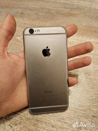 Телефон iPhone 6