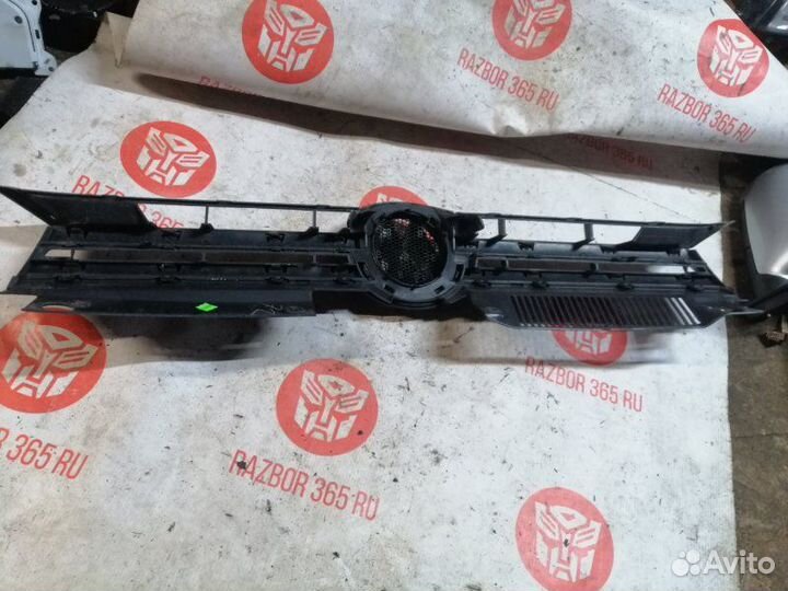 Решетка радиатора Volkswagen Golf 6 5K универсал