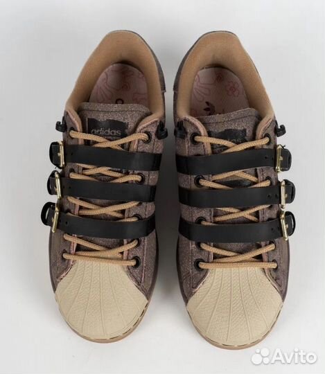 Adidas superstar rabbit hole Beige