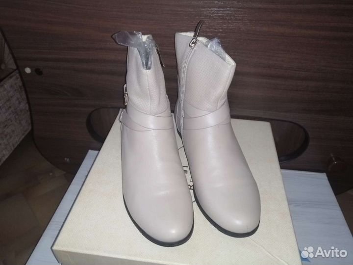 Ботинки женские