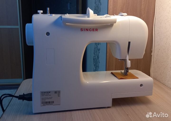 Швейная машина Singer Tradition