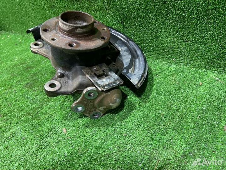 Кулак поворотный передний левый Renault Megane