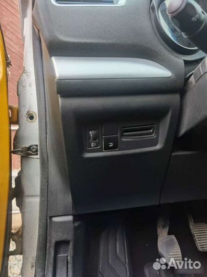 Кнопка багажника, фар Citroen C4 седан 1.6 116Л.С