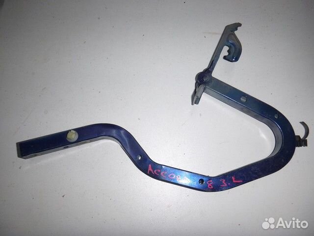 Петля крышки багажника honda accord viii 2008