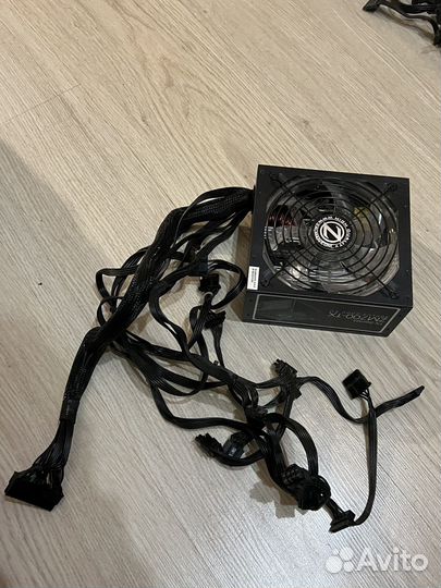 Блок питания zalman zm700-tx