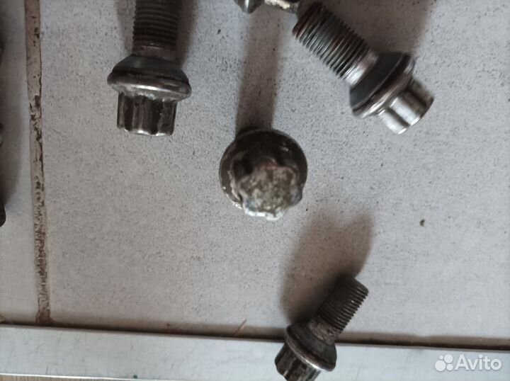 Болты крепления дисков mercedes