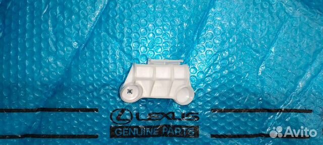 Кронштейн под фонарем Lexus Gs правый Новый 05-11