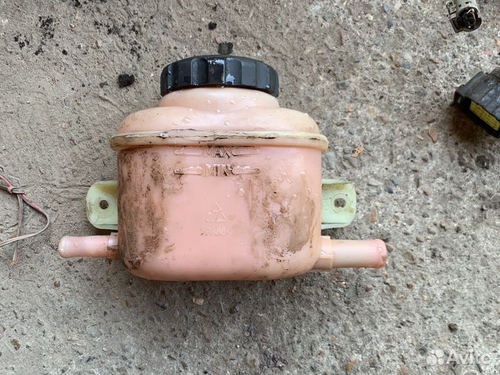 Daewoo gentra бачок гур