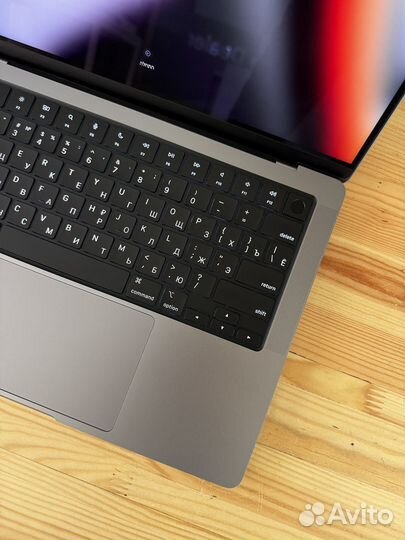 RU MacBook Pro 14 Liquid Retina на M1 Pro