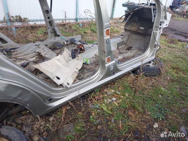 Порог Renault Logan 1