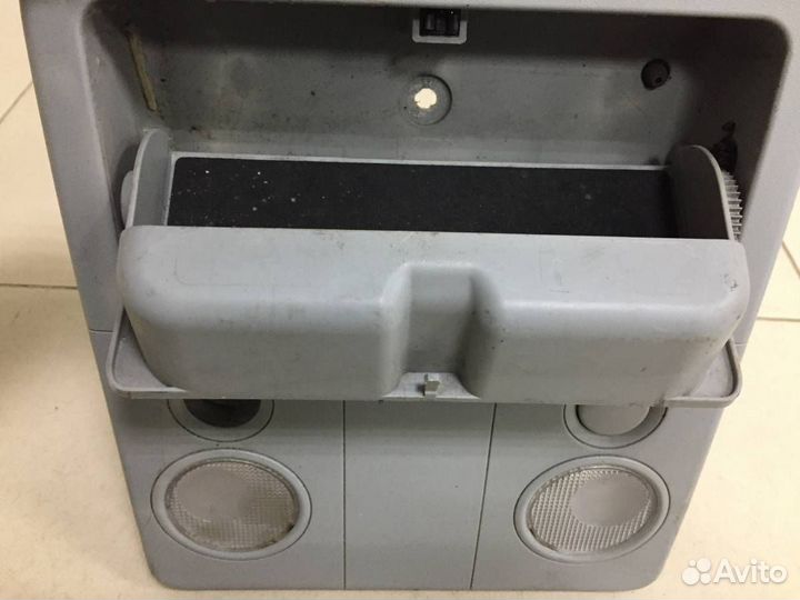 Плафон салонный Suzuki Grand Vitara 2005-2015