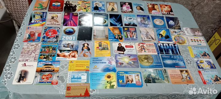 Карманные календарики разные много