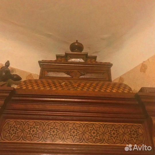 Антикварное напольное зеркало