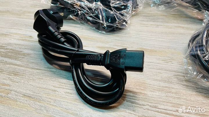 Кабель для компьютера