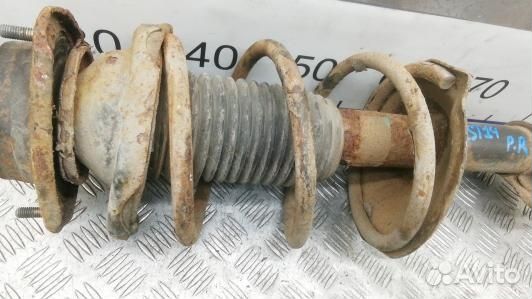 Стойка передняя правая subaru legacy 3 (2ST14N501)