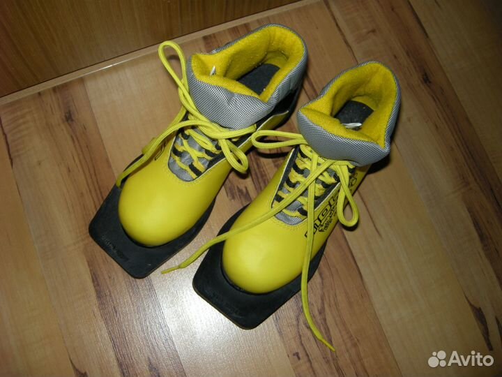Лыжные, горные ботинки 32 размера на девочку