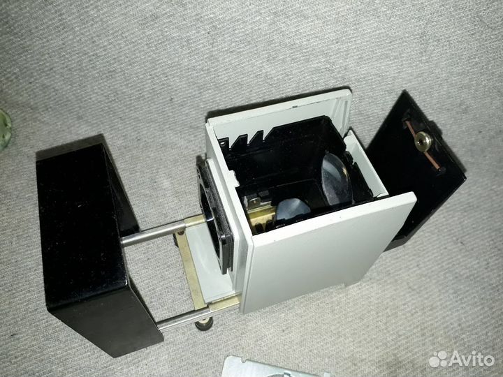 Малогабаритный диапроектор СССР Экран