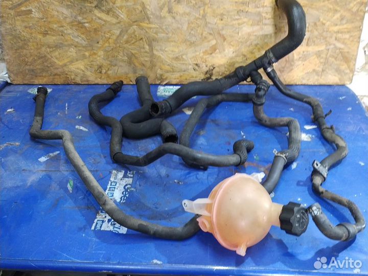 Патрубки системы охлаждения Peugeot 308