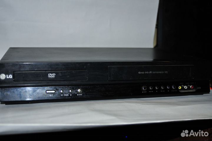 Видеомагнитофон DVD VHS