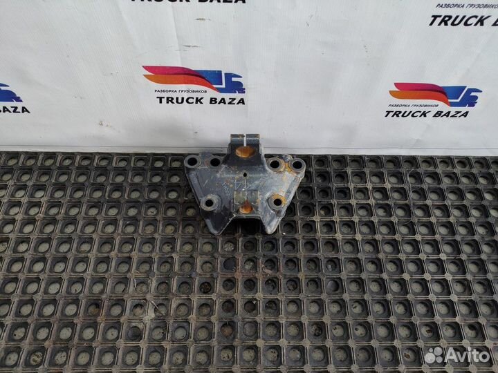Кронштейн передней рессоры левый Scania 5-series