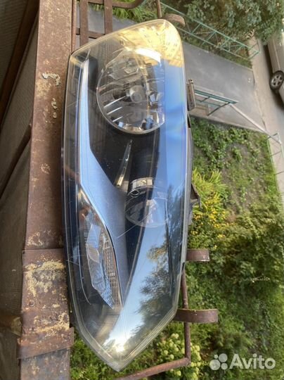 Фара volkswagen polo правая