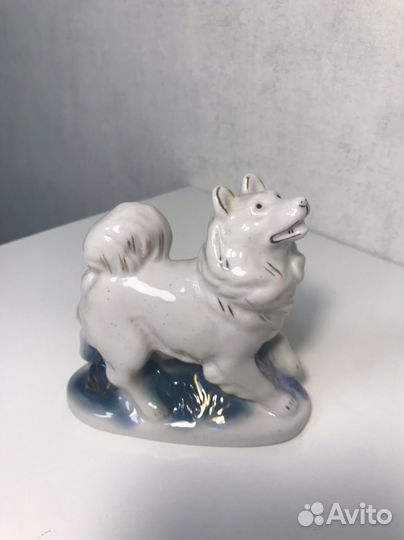 Статуэтка из дерева