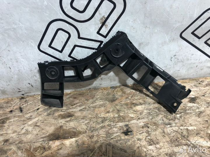 Кронштейн бампера задний правый Volkswagen Tiguan