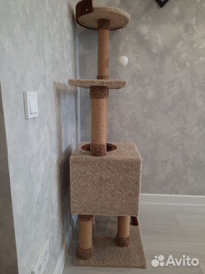 Домик для кошки с когтеточкой бу