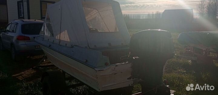 Лодка крым с мотором