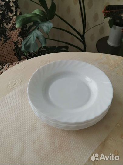 Набор для кофе новый и тарелки-салатницы