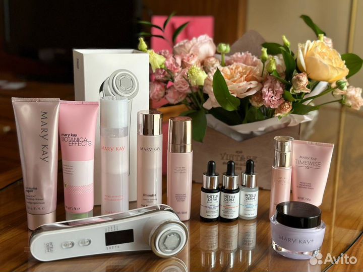 Многофункциональная щетка Mary Kay