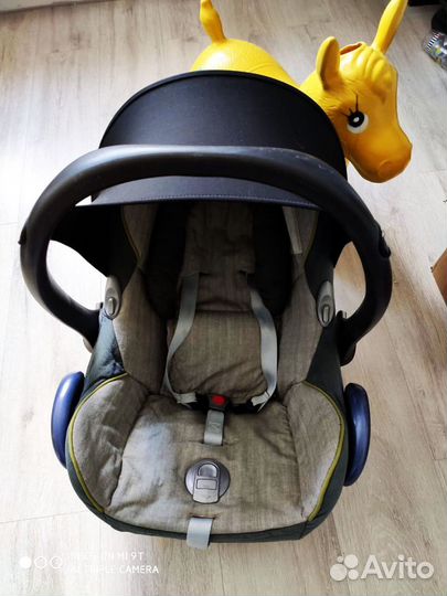 Автолюлька maxi cosi cabriofix + isofix с базой