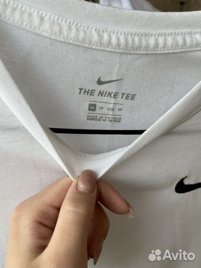Топ Nike