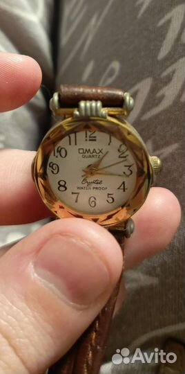 Часы наручные женские Omax Quartz