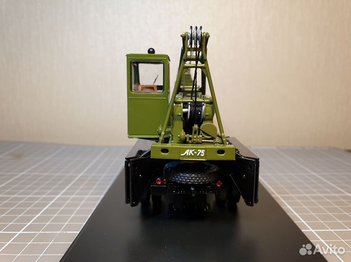 Автокран ак-75 на шасси ЗИЛ-164, хаки SSM1130