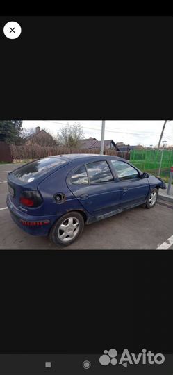 Renault Megane 2.0 МТ, 1998, битый, 200 000 км