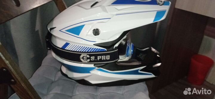 Кроссовый шлем