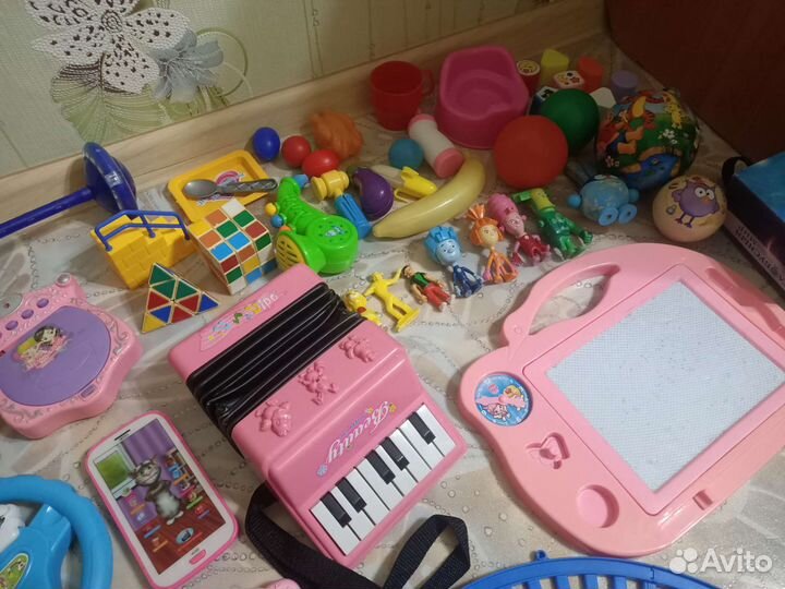 Корзина с игрушками для детей