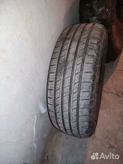 Royal Black Royal Sport 235/60 R17 102H