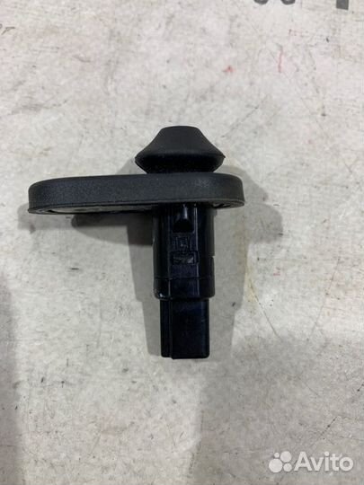 Концевик двери Toyota Rav4 XA30 1azfe 2006