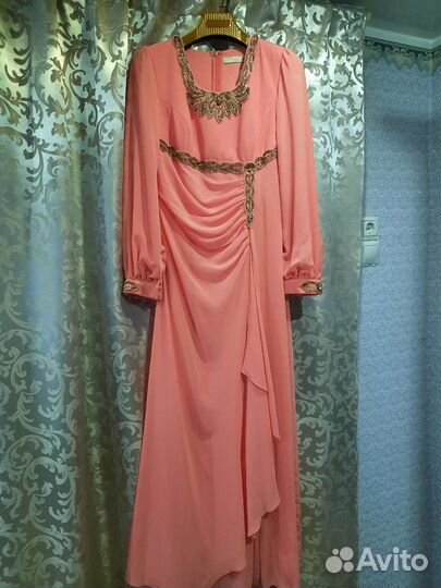 Вечернее платье