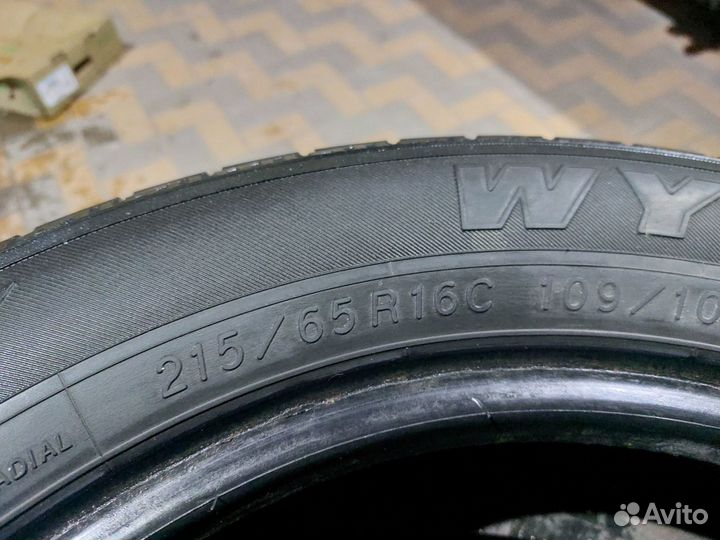 Yokohama W.Drive WY01 215/65 R16C 109T