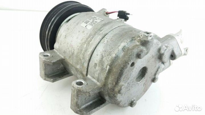 Компрессор кондиционера Nissan Elgrand TE52 QR25