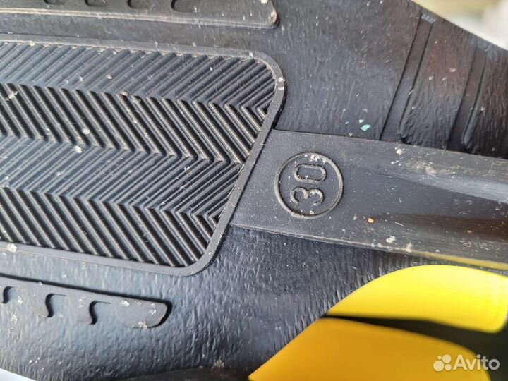 Лыжные ботинки 30, 32, 39 размеры